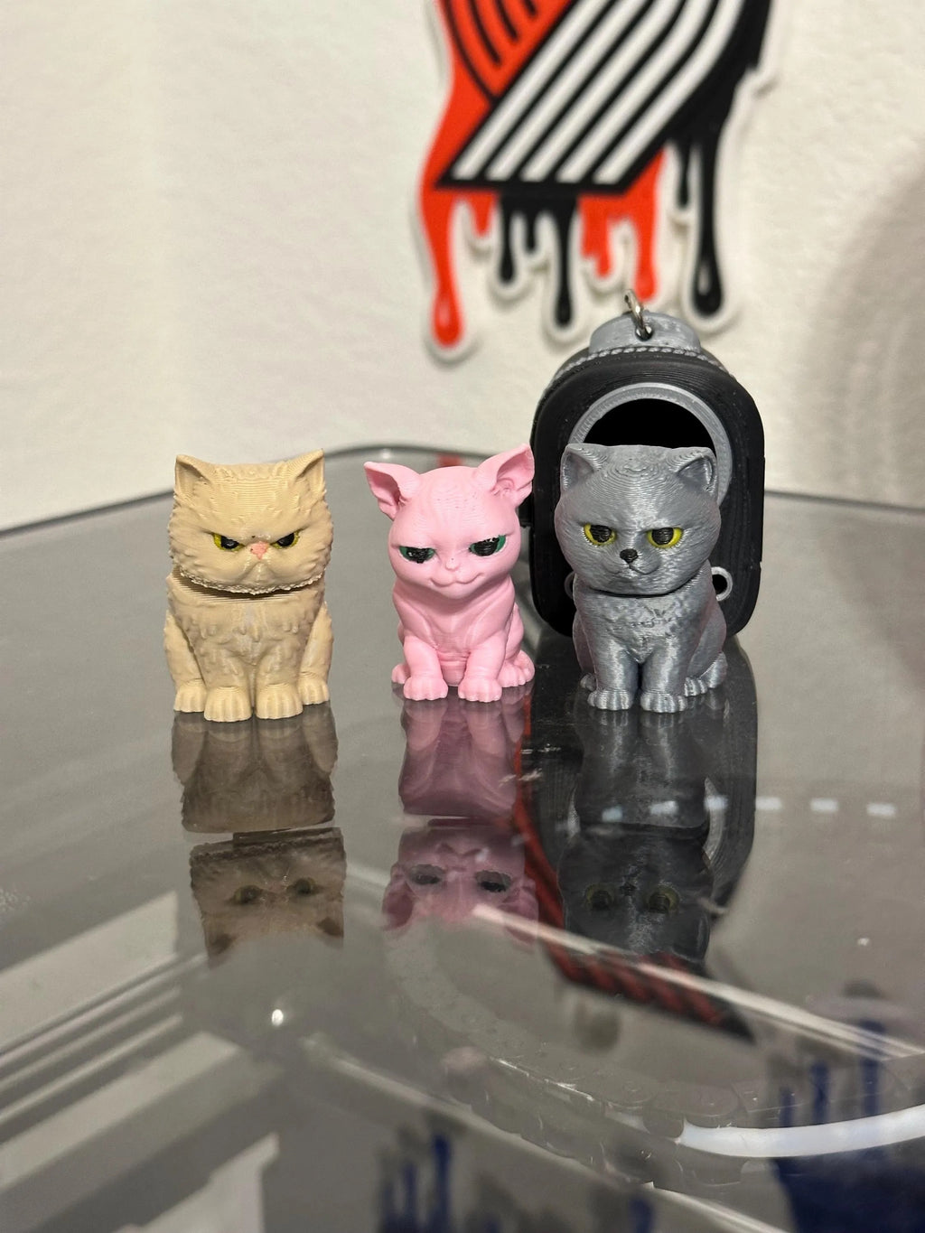 3D Printed Capsule Cat Keychain | Kawaii Angry Cat Collectible | Cute Desk Buddy Figure | Designer Style Mini Cat Gift