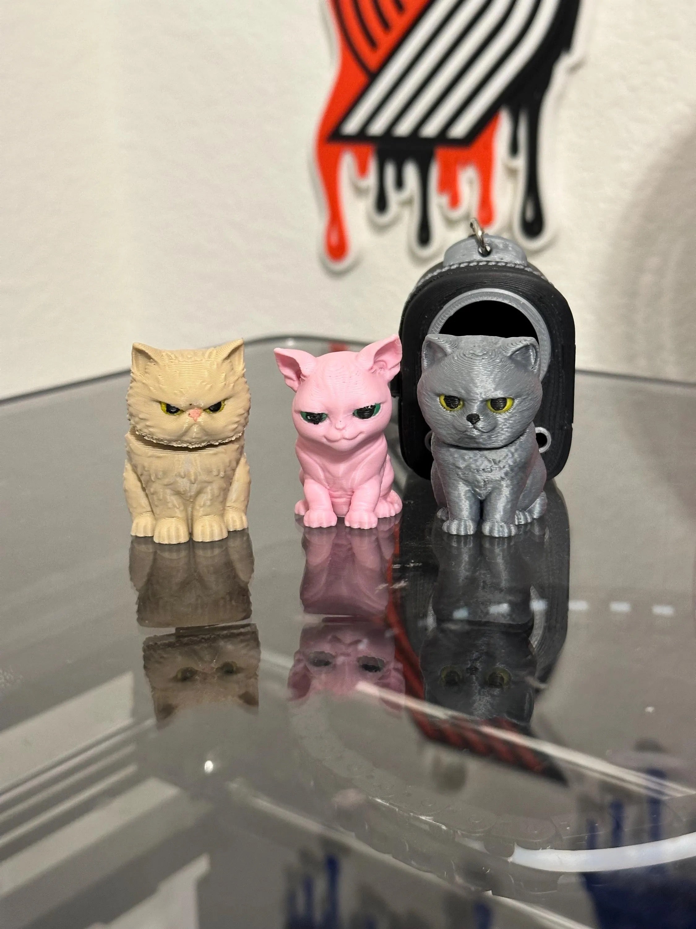 3D Printed Capsule Cat Keychain | Kawaii Angry Cat Collectible | Cute Desk Buddy Figure | Designer Style Mini Cat Gift